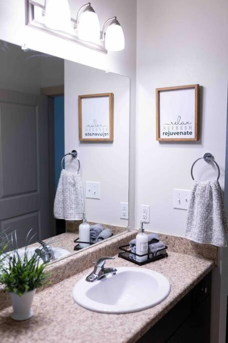 Amplify Spaces 1 And 2 Bedroom Apartments, Downtown Birmingham, Uab Buitenkant foto